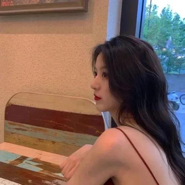 全民追女王